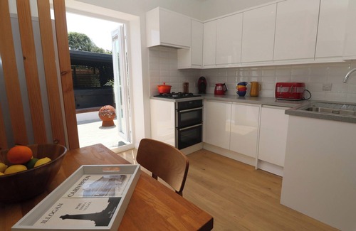 Illogan Cottage | CARN BREA, pet friendly, with hot tub in Redruth