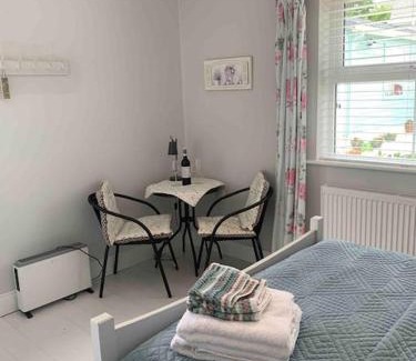 Carrick Apartment | Carol's Cottage (Studio Apt) - Wild Atlantic Way