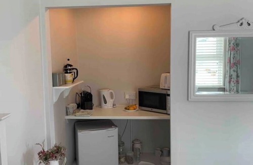 Carrick Cottage | Carol's Cottage (Studio Apt) - Wild Atlantic Way