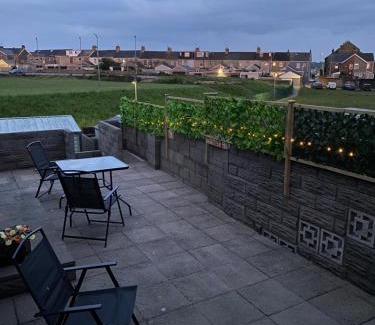 Kenfig Hill House | Carol's Place near Porthcawl, Margam Park, 3mins to M4