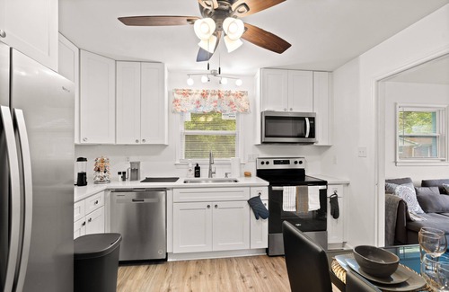 Paw Creek House | Carolina Blue Home 4 miles from CLT airport, 4 miles from Uptown
