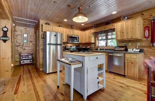 Cashiers Cabin | Carolina Cabin - Log Cabin in the Mountains!