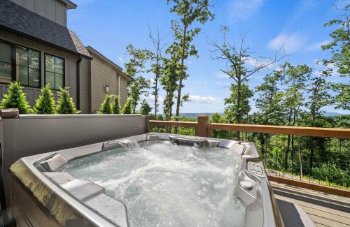 Lenoir House | Carolina Tops