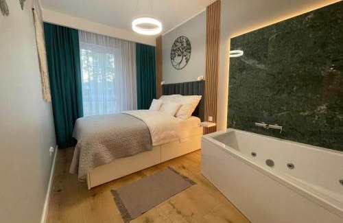 Nowy Dwor Mazowiecki Apartment | Caroline Jacuzzi Apartments