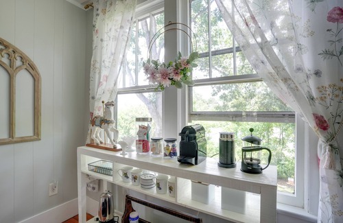 North Chattanooga Cottage | 'Carousel Cottage:' North Chattanooga Home!