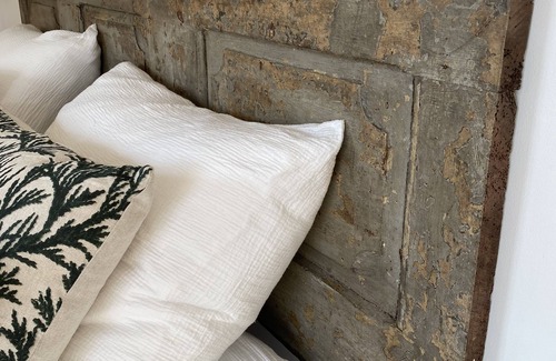 Orange Bed & Breakfast | Carpe Diem room