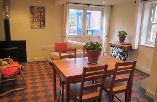 Pocklington House | Carpenter's Cottage