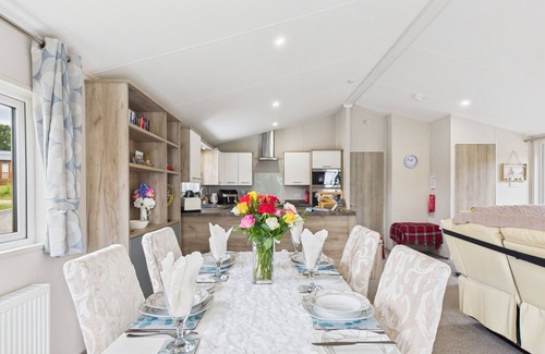 Ryde Ski Chalet | Carpenters Lodge, the perfect dog friendly retreat.