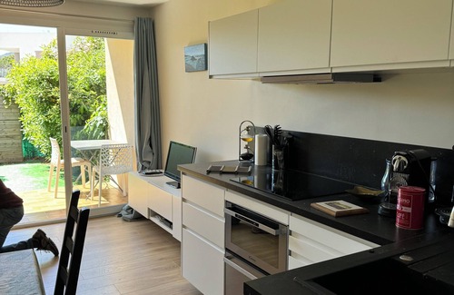 Carqueiranne Apartment | Carqueiranne near the beach and port Studio