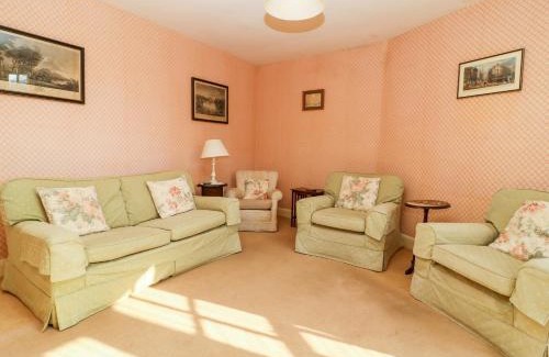 Bridlington House | Carr Cottage