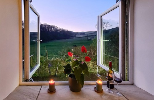 Little Hayfield House | Carr Meadow View - Four Bedroom House, Sleeps 8