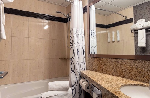 Haysboro Hotel | Carriage House Hotel & Conference Centre