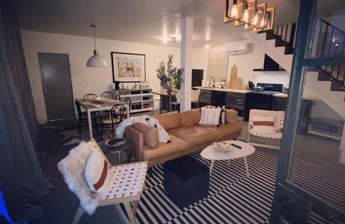Moorpark Cottage | Carriage House @ Olive Hill Ranch w/pool, hot tub and sports courts