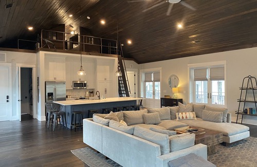 Florida Panhandle Cottage | Carriage House on 120 acres on Blackwater Bay with Private Pool