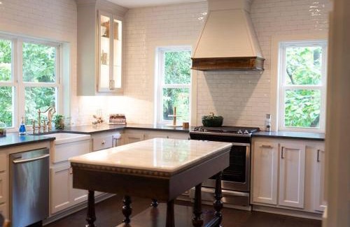 Downtown Apartment | Carriage House on Historic Bentonville Square