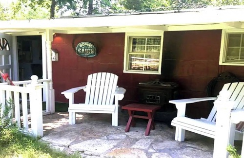 Glen Rose Cabin | Carriage House. River Cabin. Sleeps 4