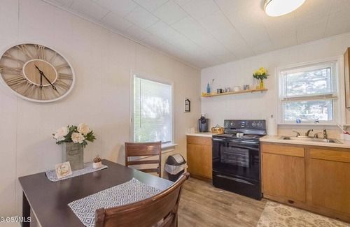 Berwick Apartment | Carriage House