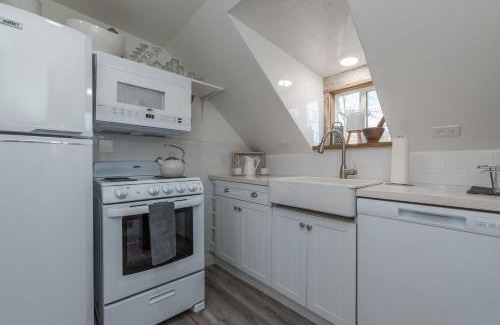 Frankfort Apartment | Carriage on Capital near Distilleries & Downtown