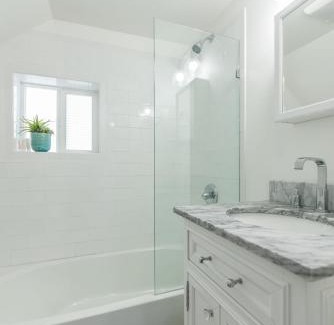 Frankfort Apartment | Carriage on Capital near Distilleries & Downtown