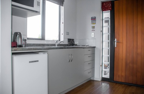 Lowburn Hotel | Carrick Lodge Motel