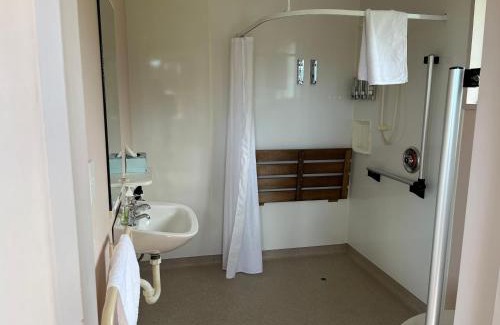 Hari Hari House | Carrickfergus Cottage Unit 1