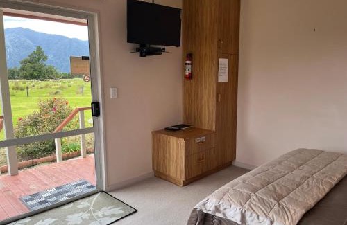 Hari Hari House | Carrickfergus Cottage Unit 1
