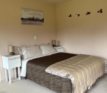 Hari Hari House | Carrickfergus Cottage Unit 2