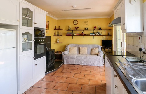 Stradbally House | CARRIGANNA COTTAGE, pet friendly in Stradbally, County Waterford