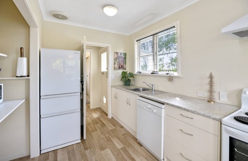 Hurworth House | Carrington Countryside – New Plymouth Holiday Home