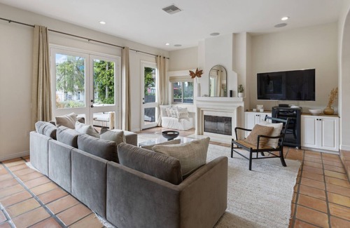 Venice Canals Villa | Carroll Canal - European-Inspired Venice Canal Villa