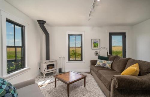 Hillier House | Carson's Creek