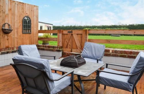 Great Hatfield House | Cart House - Uk48812