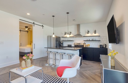 Historic Edgefield Apartment | Carter #402 by AvantStay | Mins to Downtown