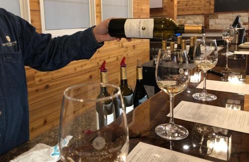 Johnson City Resort | Carter Creek Winery Resort & Spa