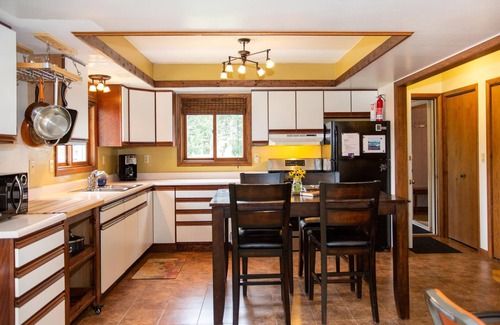 Grand Marais House | Carter's Cottage - 2BR/2BA cottage in Grand Marais walking distance to downtown