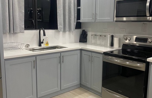 New Kingston Villa | Carter's Nest Villa