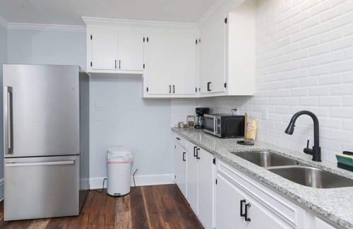 Forest Acres House | Carter Street Retreat | Pet Friendly | Sleeps 8
