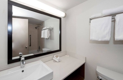 Carteret House | Carteret Experience Like No Other! 2 Affordable Units, Free Parking