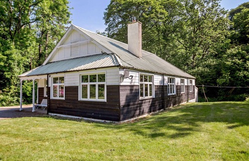 Abergele House | Cartrefle - Four Bedroom House, Sleeps 8
