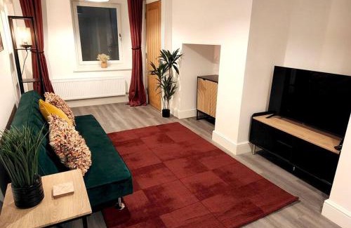 Carlisle Apartment | Carvetii - ANNE House Room 5 - SuperKing Bedroom En-suite