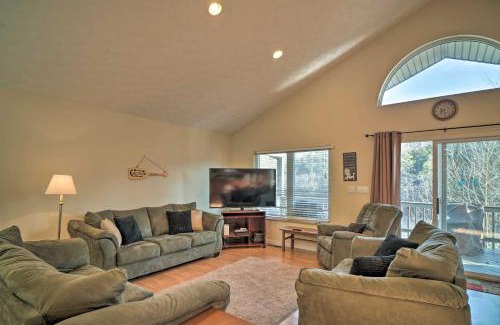 Caryville House | Caryville Home with Private Dock and Norris Lake Views