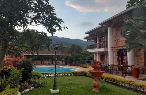 Piedecuesta House | Casa Grande Campestre
