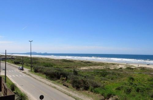 Pontal do Parana House | Casa à Beira-Mar com Churrasqueira, TV e Wi-fi
