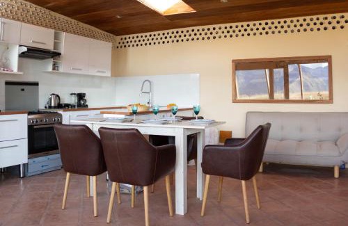 Maras House | Casa 100% ecológica con vista a los glaciares andinos