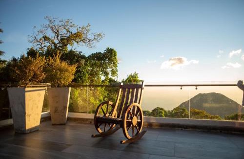 Coatepeque Hotel | Casa 1800 Cerro Verde
