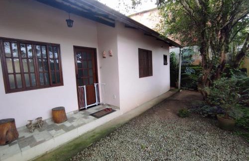 Parque Santo Antonio House | Casa 2 qtos, sendo suíte com cama Queen ar condicionado
