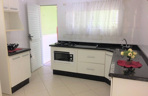 Barra da Lagoa House | Casa 20m da praia, quarto c/vista mar LAG163