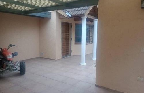 Cordoba House | Casa 3 Habitaciones, 2 baños pileta a compartir con el anfitrion -