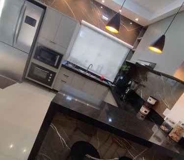 Tangara da Serra House | Casa 3 quartos com piscina próx ao Shopping