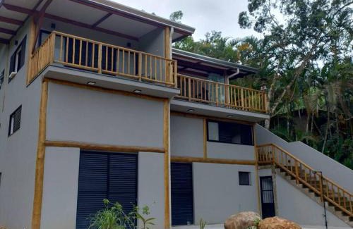 Ressaca House | Casa 3 suítes piscina churrasqueira vista natureza